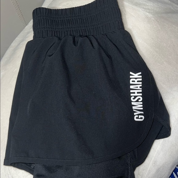 Gymshark Pants - Gymshark Pulse Mid Rise Shorts: Black, XS